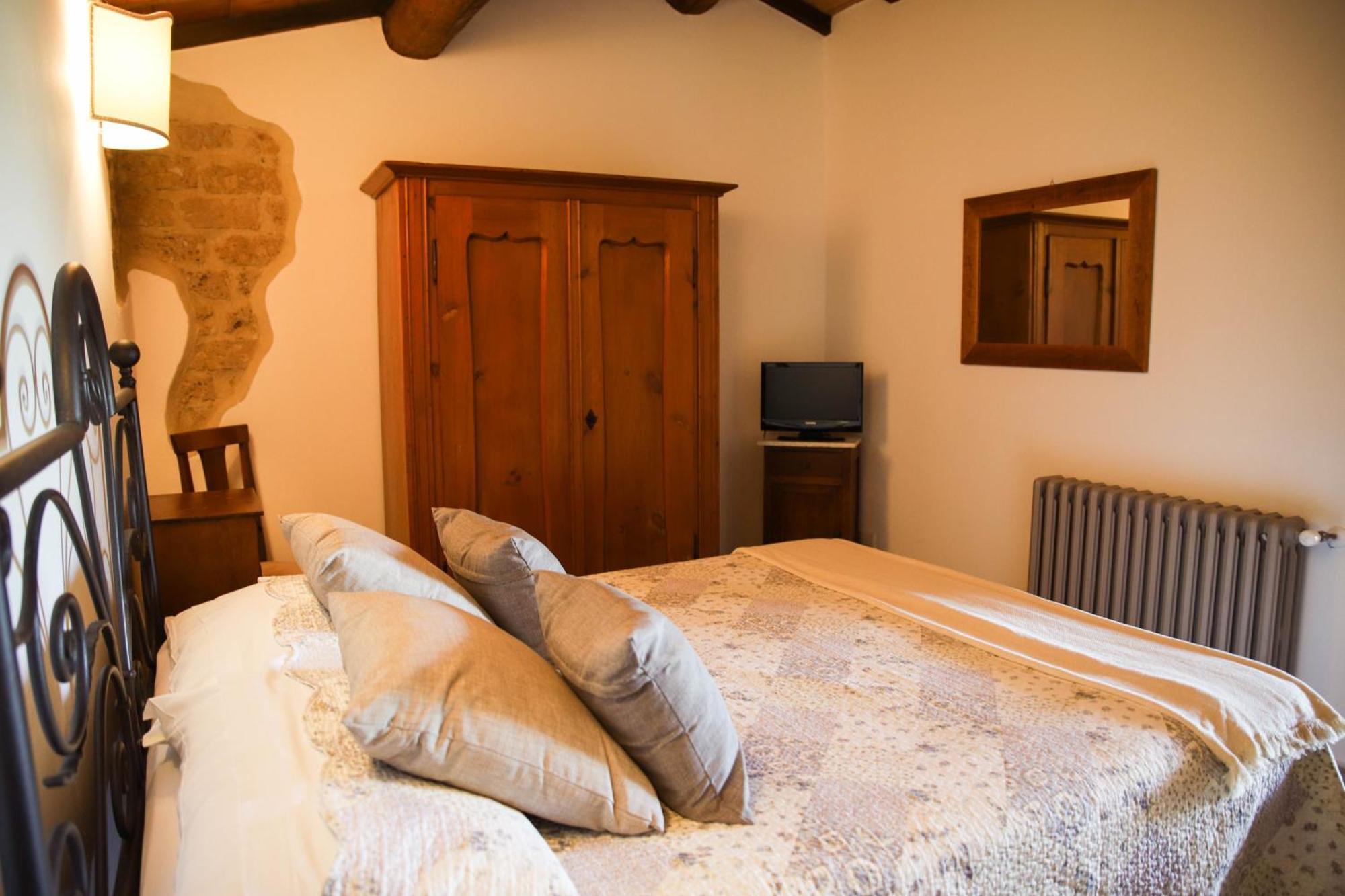 Catabbio Country House Poggio Aioneゲストハウス エクステリア 写真
