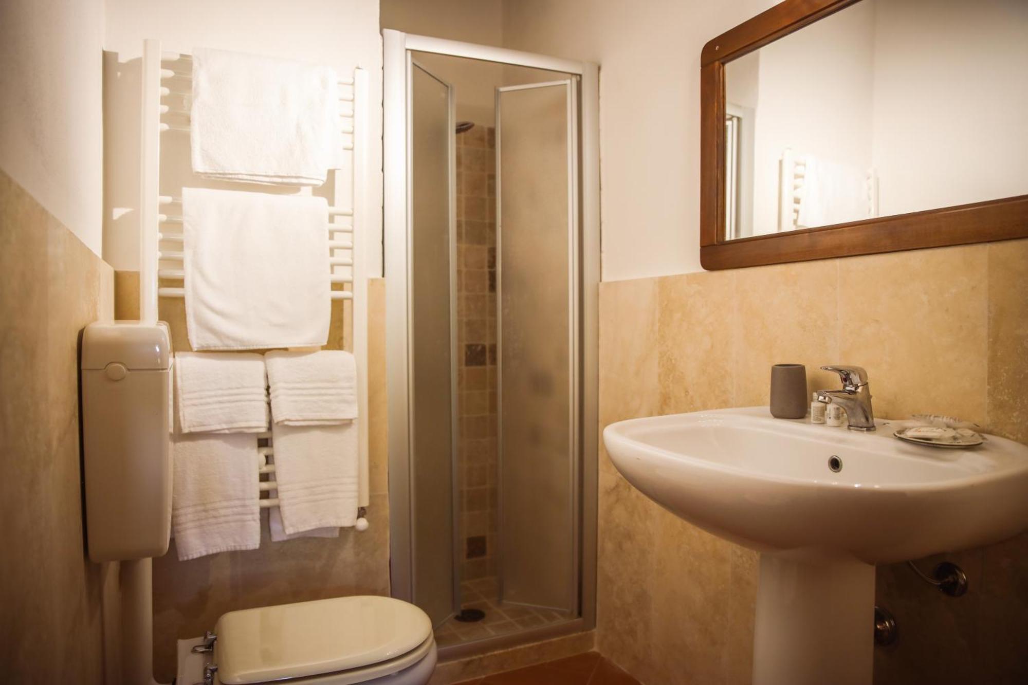 Catabbio Country House Poggio Aioneゲストハウス エクステリア 写真